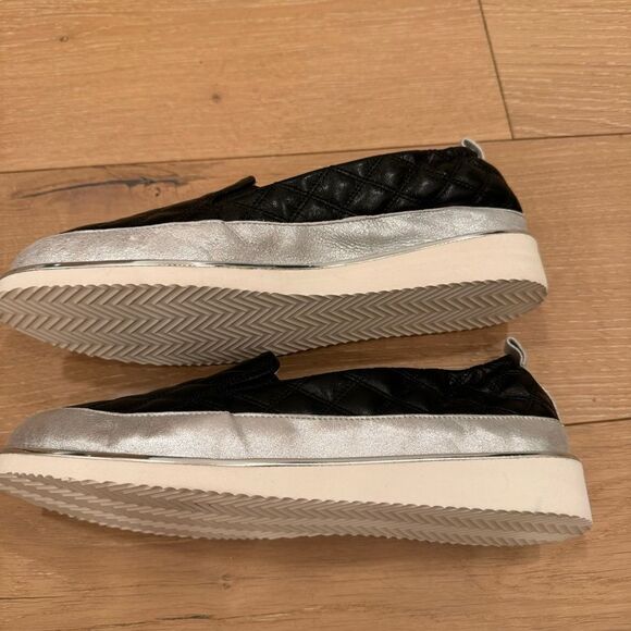 Ron White - Nellaya Quilt - Onyx - Picture 14 of 15